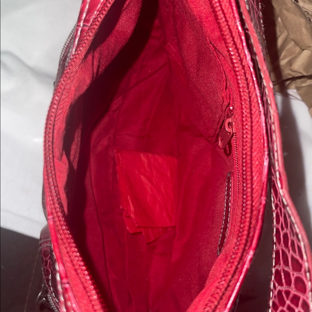 GLO Red Crocodile-Embossed Shoulder Bag - Picture 9 of 13